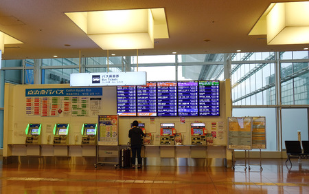 Tokyo, Japan - May 15, 2017. People buying tickets at Arrival of Haneda Airport in Tokyo, Japan. Haneda was the primary international airport serving Tokyo until 1978.のeditorial素材