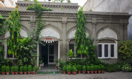 Amritsar, India - Jul 25, 2015. Cheap hotel at downtown in Amritsar, India. Amritsar is home to the Harmandir Sahib, the spiritual and cultural centre for the Sikh religion.のeditorial素材