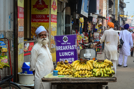 Amritsar, India - Jul 25, 2015. A vendor selling banana in Amritsar, India. Amritsar is home to the Harmandir Sahib, the spiritual and cultural centre for the Sikh religion.のeditorial素材
