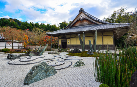Kyoto, Japan - Nov 29, 2016. Rock garden at Enkoji temple in Kyoto, Japan. Enkoji is a Rinzai Sect Buddhist Temple, founded by shogun Tokugawa Ieyasu.のeditorial素材