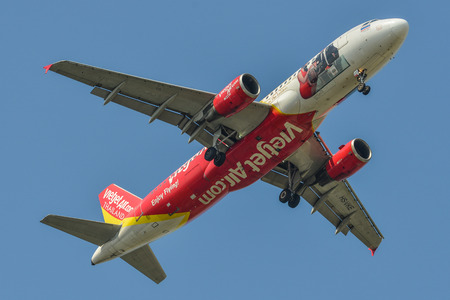Bangkok, Thailand - Apr 21, 2018. An Airbus A320 airplane of Thai Vietjet Air landing at Suvarnabhumi Airport (BKK) in Bangkok, Thailand.のeditorial素材