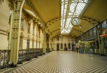 St Petersburg, Russia - Oct 7, 2016. Interior of Vitebsky station at downtown in St. Petersburg, Russia. Vitebsky was the first railway station to be built in Saint Petersburg.のeditorial素材