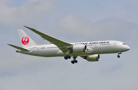 Bangkok, Thailand - Apr 23, 2018. A Boeing 787-8 Dreamliner of Japan Airlines landing at Bangkok Suvarnabhumi International Airport (BKK).のeditorial素材