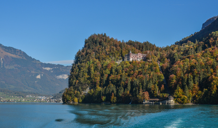 Beautiful scenery of Lake Brienz, Switzerland. The turquoise Lake Brienz is set amid the spectacular mountain scenery.のeditorial素材