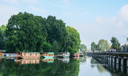 Srinagar, India - Jul 2, 2015. Landscape of Dal Lake in Srinagar, India. The lake, situated in the northeast of Srinagar, is one of the most beautiful lakes in India.のeditorial素材