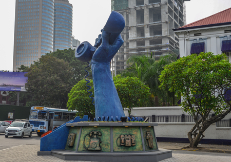 Colombo, Sri Lanka - Dec 12, 2018. Statue of a phone in a hand in Colombo, Sri Lanka. Colombo is the financial centre of the island and a popular tourist destination.のeditorial素材