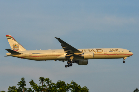 Bangkok, Thailand - Apr 23, 2018. Etihad Airways A6-ETK (Boeing 777-300ER) landing at Bangkok Suvarnabhumi International Airport (BKK).のeditorial素材