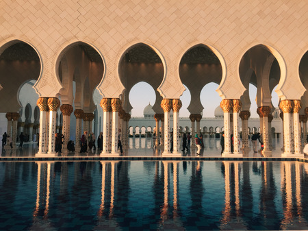 Abu Dhabi - Dec 8, 2018. Sheikh Zayed Mosque (Grand Mosque) of Abu Dhabi, UAE. The Mosque is Abu Dhabi star attraction, also one of the world favorite landmarks.のeditorial素材