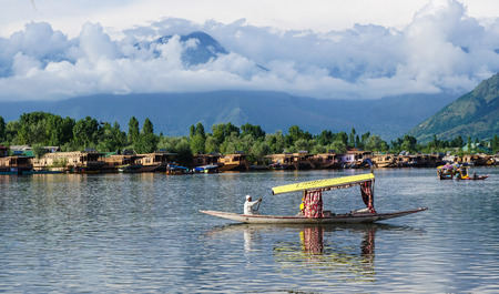 Srinagar, India - Jul 23, 2015. Landscape of Dal Lake in Srinagar, India. The lake, situated in the northeast of Srinagar, is one of the most beautiful lakes in India.のeditorial素材