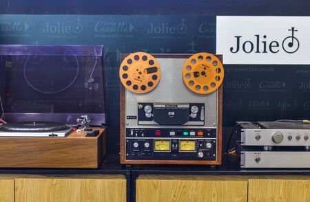 Saigon, Vietnam - Sep 29, 2019. Turntable vinyl record player for sale at the audio shop in downtown of Saigon, Vietnam.のeditorial素材
