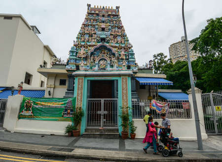 Singapore - Jul 4, 2015. View of the Sri Mariamman Hindu Temple in Chinatown. Sri Mariamman Temple (established in 1827) is the oldest temple in Singapore.のeditorial素材