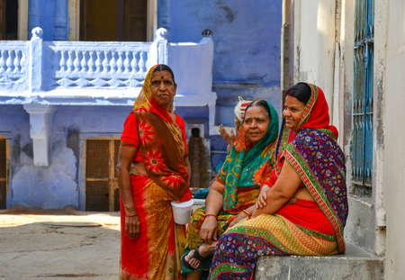 Jodhpur, India - Nov 7, 2017. Indigenous women in the old part of Jodhpur, India. Jodhpur is a city in the Thar Desert of the northwest state of Rajasthan.のeditorial素材