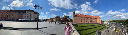 Old town square in Warsaw, Royal castle and old town, Old Town Market Place square, Panorama, outdoorsのeditorial素材