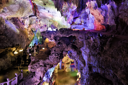 Silver caveのeditorial素材