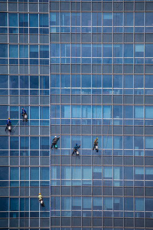 Cleaning of glass curtain wall