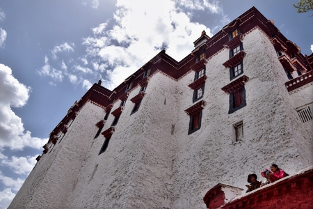 The Potala Palace in Lhasa, Tibet Autonomous Region, China.のeditorial素材