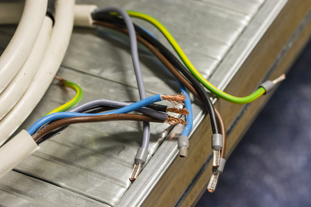 Wires of non-core and hollow cable.