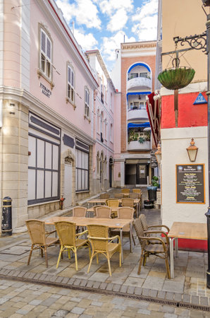 Gibraltar, British Overseas Territory - November 8, 2018: Pitman's court at the Pitman's Alley with the restaurant The horseshoe early in the morningのeditorial素材