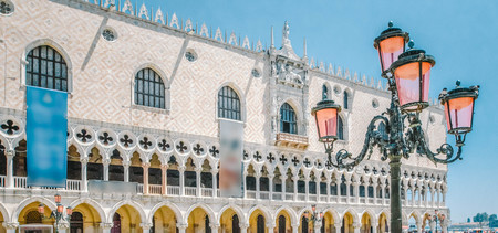 Dodge Palace and street lamp with pink glass in Venice, Italyのeditorial素材