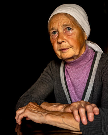 Elderly dame. Hands of old woman with polyarthritis disease. . High quality photoの写真素材