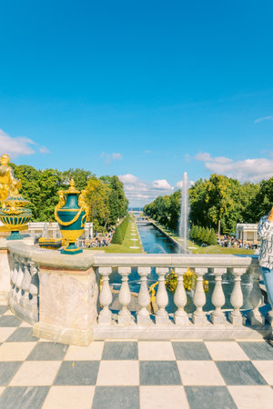 St. Petersburg, Russia - August 23, 2023: Fountains of Peterhof. Golden statues of Grand Cascade and Samson Fountain at Peterhof Palace.のeditorial素材