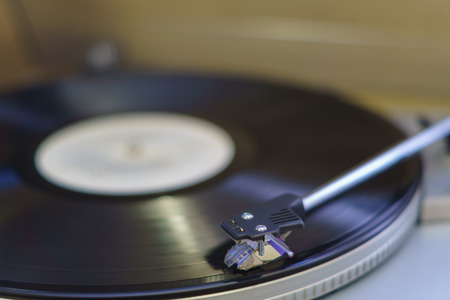 the needle of the vinyl record player, closeup, soft focus.の写真素材