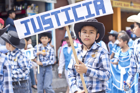 PANAJACHEL, GUATEMALA - SEPTEMBER 14, 2013: Students take part on a school parade celebrating the independence of Guatemala's anniversary. September 14, 2013 in Panajachel, Guatemalaのeditorial素材