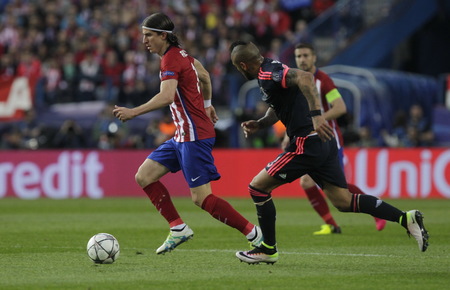 MADRID, SPAIN - April 27 Luis Felipe in Action During the semifinal match of the UEFA Champions League first leg entre Atletico Madrid and the Bayen Munich at the Vicente Calderon April 27, 2016 Madrid, Spainのeditorial素材