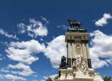 monument in a park in madridのeditorial素材