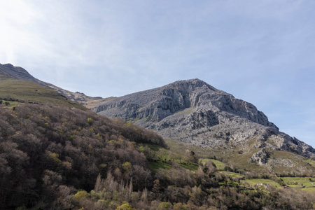 Peaks: Exploring the Serene Landscape and Scenic Beauty of Northern Spainの写真素材