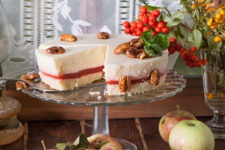 Apple cake server in rustic style with fresh apples on wooden tableの写真素材