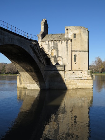 Avignon, Pont Saint Benezet - Bridge, Franceのeditorial素材