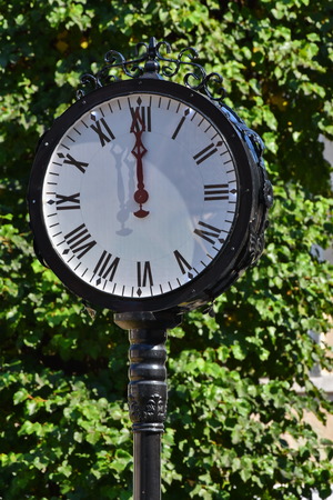 public clock, detail