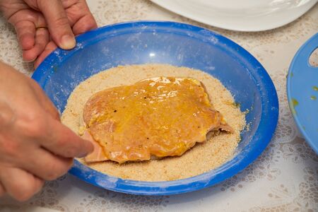Cutlets with melted cheese ,Recette de Chaussons panÃ©s, method of preparation