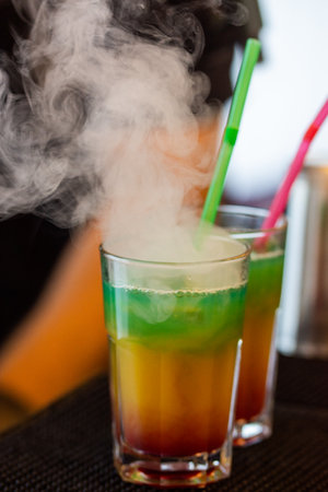 Smoker Cocktail Water Bubbles Smoker Molecular Gastronomyの写真素材