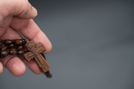 Beaded Cross Pendant Necklace - Versatile Fashion Accessory for Daily and Holiday Wearの写真素材