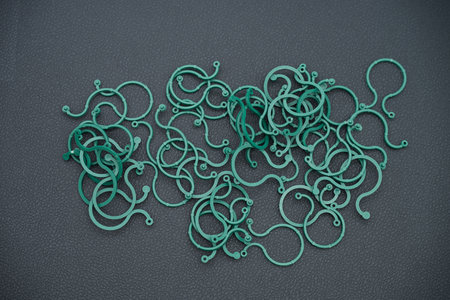 Garden Plant Clips,Plant Support Clips,Plastic Plant Clip,Twisty Plant Rings for Securing Plantsの写真素材