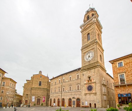 Freedom Square with the Civic Tower (15th-17th century), and St.Paul church Macerata, Marche, Italyのeditorial素材