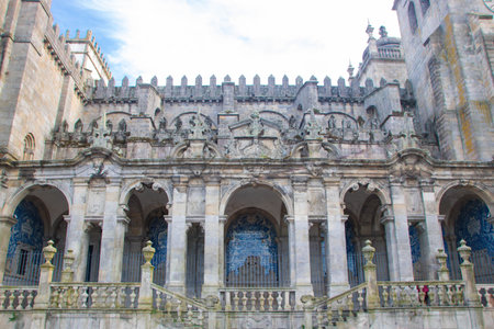 the cathedral church of Santa Maria do Porto (SÃ© Cathedral of Porto) a magnificent Romanesque building dating right back to the 12th century overlooking the city centerの写真素材