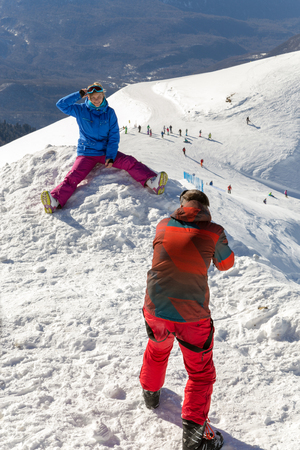 Sochi, Russia - February 10, 2016: Skiers and snowboarders in the ski resort of Rosa Khutor. Krasnaya Polyana.のeditorial素材