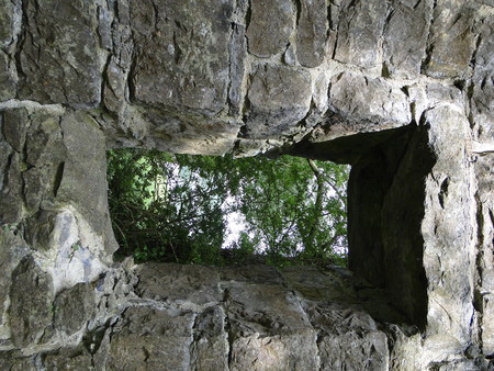 Ruins of Crom Castle on the shores of the Upper Lough Erne in County Fermanagh, Northern Irelandの写真素材