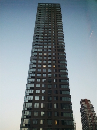 Contemporary Building beside Yotel Hotel in New York.の素材