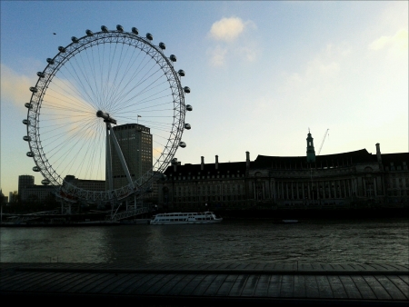 London Eye from Victoria Embankment.の素材