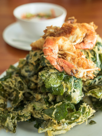 Soft focus of fried shrimp with vegetable fritters crisp.の写真素材