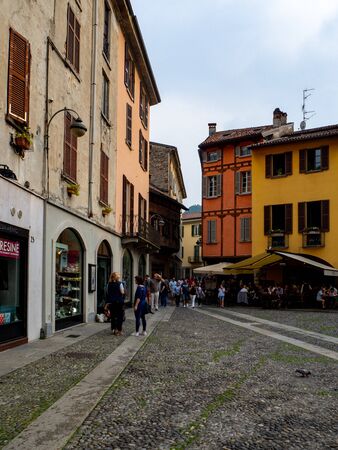 Como, ITALY - MAY, 2018: People on a cozy streets of Como cityのeditorial素材
