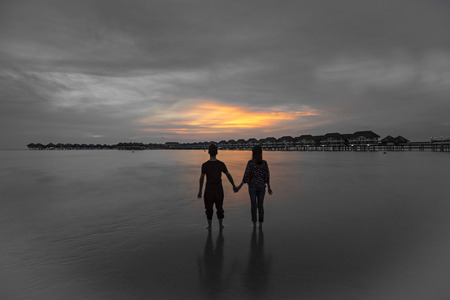 couple during sunsetのeditorial素材