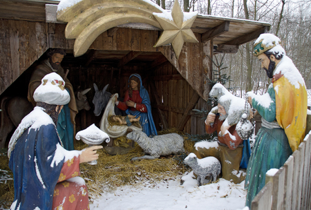 snowcovered christmas  crib with life-size sculptures at the Lainzer animal garden, Vienna, Austriaの写真素材