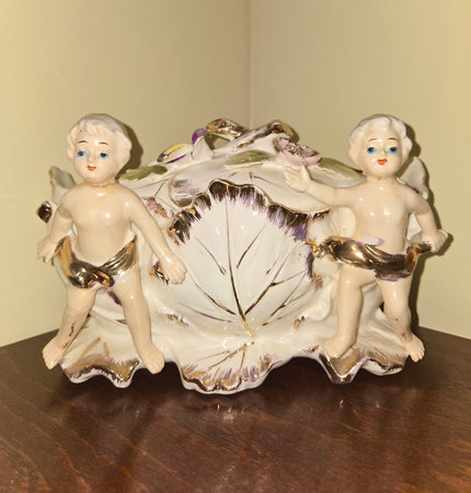 Decorative ceramic with two cherub figurines Trinket Box â Vintage Jewelry Storageの写真素材