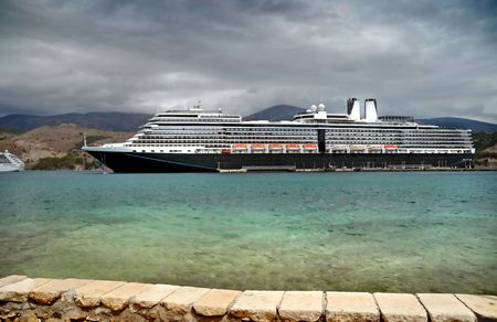 Cruise ship in port - Kefalonia, Greeceの写真素材