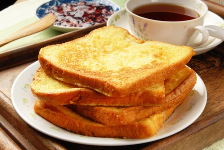  Eggy bread on the plateの写真素材